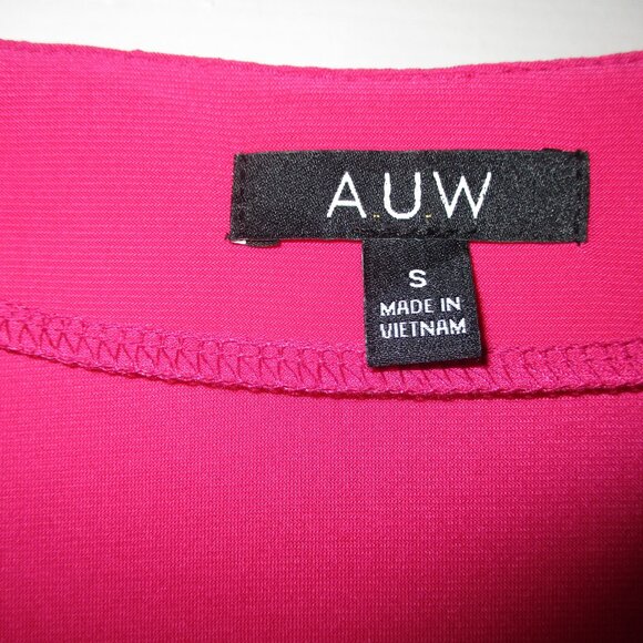 A.U.W Fuschia Blouse Size Small - Picture 3 of 7